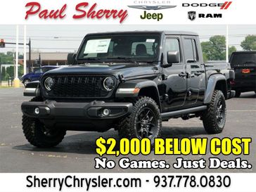 New 2025 Jeep Gladiator Willys 4x4 Black Clear Coat