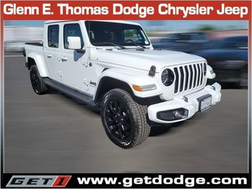 2021 Jeep Gladiator Overland in a Bright White Clear Coat exterior color and Blackinterior. Glenn E Thomas 100 Years Of Excellence (866) 340-5075 getdodge.com 