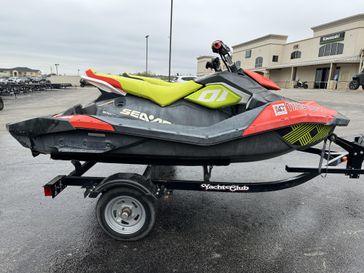 2020 SEADOO SPARK TRIXX 3 UP RED 