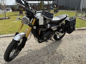 New 2025 Triumph Scrambler 1200 XE 