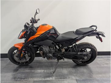 2022 KTM 890 DUKE 