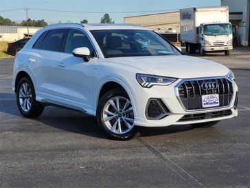 2023 Audi Q3 Premium