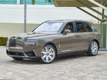 New 2027 Rolls-Royce Cullinan 