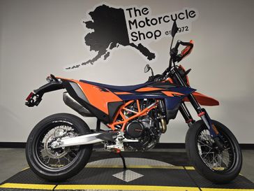 2026 KTM 690 SMC R 