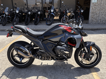 New 2026 BMW R1300R 