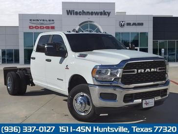 2024 RAM 3500 Slt Crew Cab Chassis 4x4 60' Ca in a Bright White Clear Coat exterior color. Wischnewsky Dodge 936-755-5310 wischnewskydodge.com 