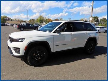 New 2025 Jeep Grand Cherokee 