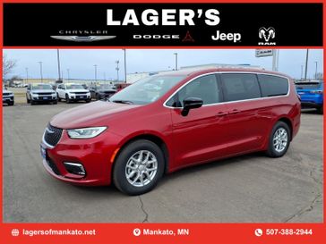 New 2026 Chrysler Pacifica Select
