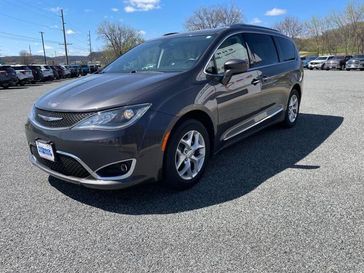 2017 Chrysler Pacifica Touring L Plus