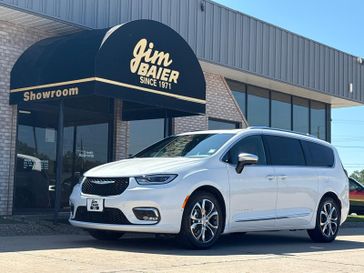 2025 Chrysler Pacifica Pinnacle