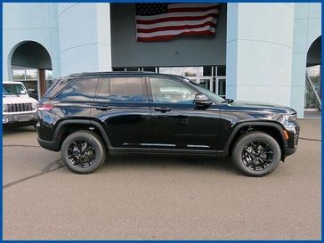 New 2025 Jeep Grand Cherokee 