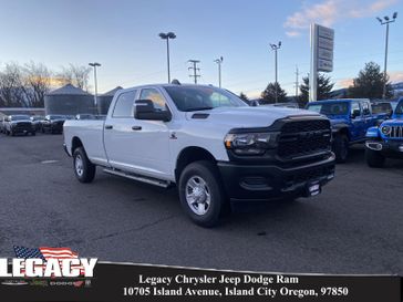 2024 RAM 3500 Tradesman Crew Cab 4x4 8' Box