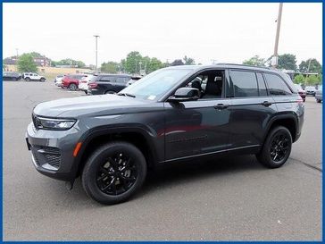 New 2025 Jeep Grand Cherokee 