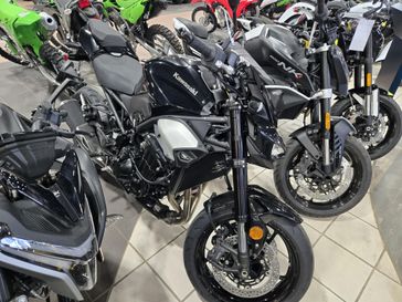 2025 KAWASAKI Z900 ABS METALLIC SPARK BLACK