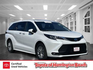Used 2025 Toyota Sienna XLE