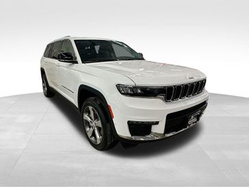 2024 Jeep Grand Cherokee L Limited 4x4 in a Bright White Clear Coat exterior color and Global Blackinterior. Sheridan Motors Auto (307) 218-2217 sheridanmotors.com 