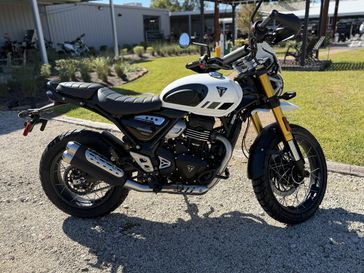 New 2026 Triumph Scrambler 400 XC 