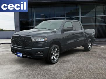 New 2026 RAM 1500 Express Crew Cab 4x2 5'7' Box