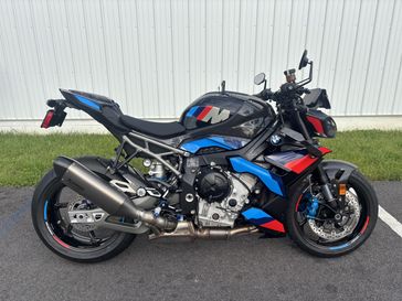 2026 BMW M 1000 R 
