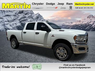 2024 RAM 2500 Tradesman Crew Cab 4x4 6'4' Box