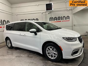 Used 2023 Chrysler Pacifica Touring L