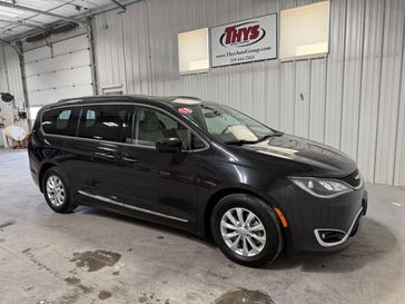 Used 2018 Chrysler Pacifica Touring L