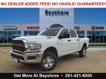 2024 RAM 2500 Tradesman Crew Cab 4x4 6'4' Box