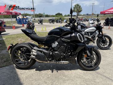 2023 Ducati Diavel V4 