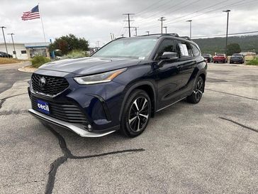 Used 2022 Toyota Highlander XSE