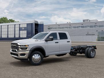 New 2026 RAM 5500 Tradesman Chassis Crew Cab 4x4 84' Ca