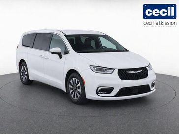 Used 2023 Chrysler Pacifica Hybrid Touring L