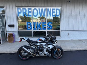 2025 BMW M 1000 R