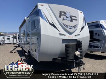 2024 ARCTIC FOX 32A  in a WINDSWEPT SERENITY exterior color. Legacy Powersports 541-663-1111 legacypowersports.net 
