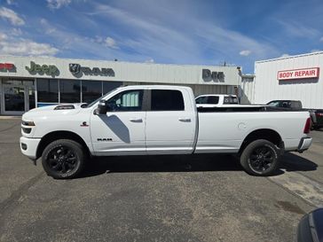 New 2025 RAM 2500 Laramie Crew Cab 4x4 8' Box