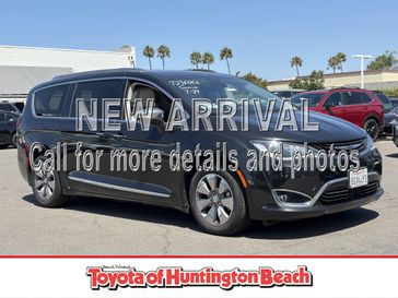 Used 2018 Chrysler Pacifica Limited