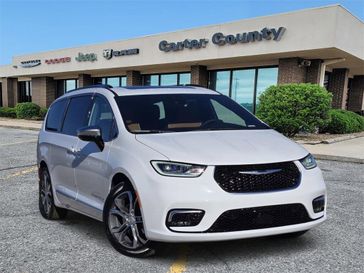 New 2026 Chrysler Pacifica Pinnacle