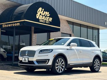 2019 Lincoln Nautilus Select
