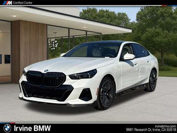 Mineral White Metallic