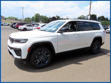 New 2026 Jeep Grand Cherokee 