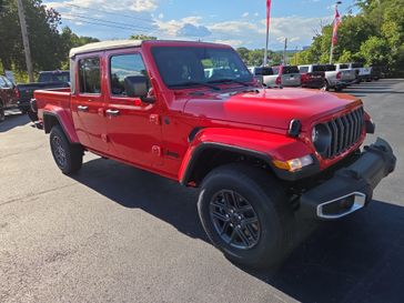 New 2025 Jeep Gladiator Sport S 4x4