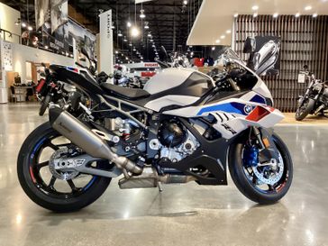 LIGHT WHITE M MOTORSPORT