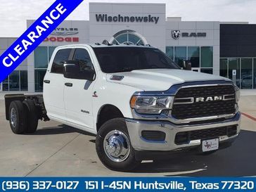 2024 RAM 3500 Slt Crew Cab Chassis 4x4 60' Ca in a Bright White Clear Coat exterior color. Wischnewsky Dodge 936-755-5310 wischnewskydodge.com 