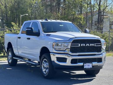 2024 RAM 2500 Tradesman Crew Cab 4x4 6'4' Box