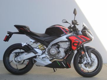 2023 Aprilia Tuono