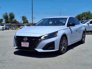 Used 2023 Nissan Altima VC-T SR