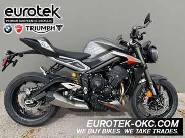 2025 Triumph Street Triple 765 RS 