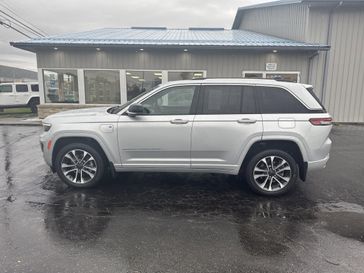 Used 2023 Jeep Grand Cherokee 4xe Overland
