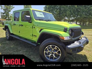 New 2025 Jeep Gladiator Sport S 4x4