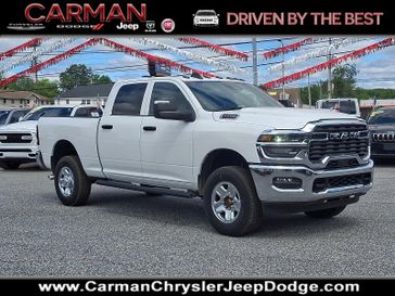 New 2026 RAM 2500 Tradesman Crew Cab 4x4 6'4' Box