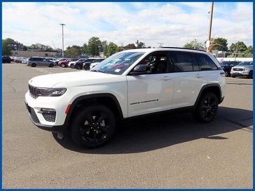 New 2025 Jeep Grand Cherokee Limited